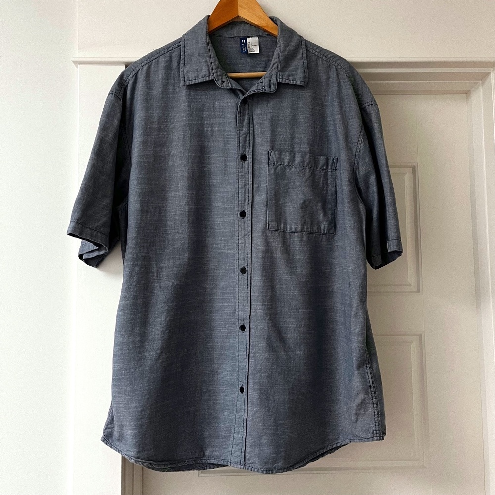 H&M (Divided) Men's Grey Chambray Button-Down
